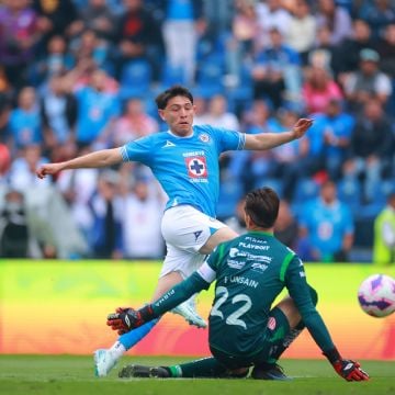 Cruz Azul golea al Necaxa con un futbol eléctrico y es más líder que nunca