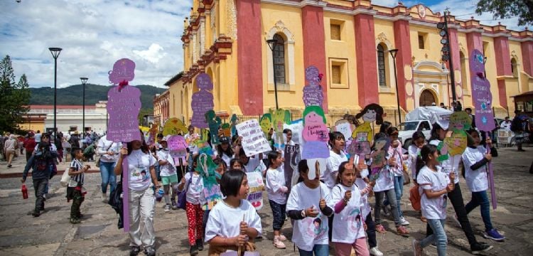 Mujeres y niñas en Chiapas exigen a Sheinbaum el fin de la violencia y la desigualdad