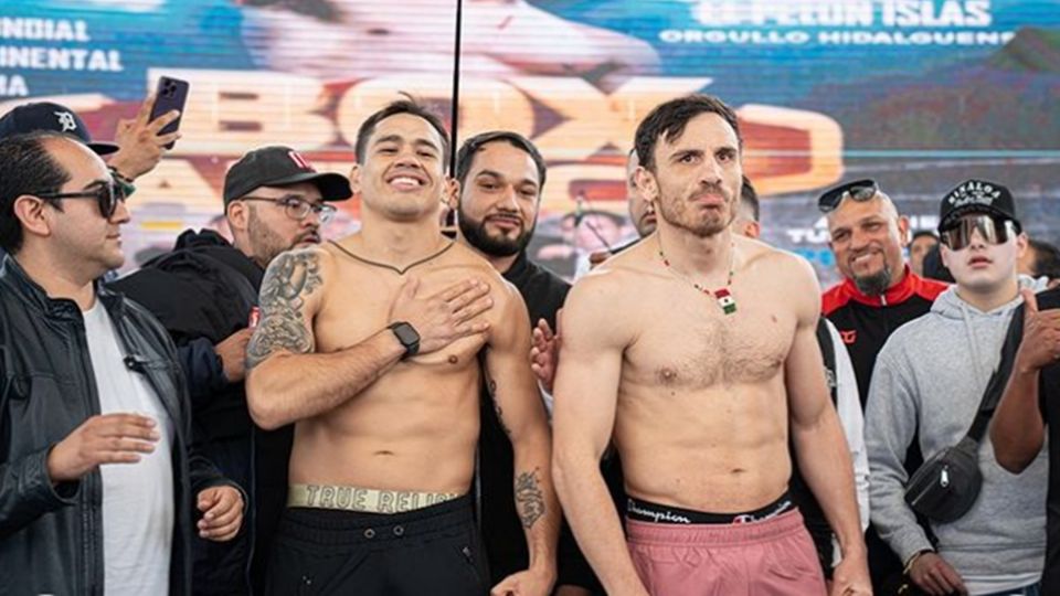 Misael Rodríguez y Omar Chávez durante la ceremonia de pesaje.