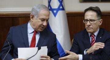 Acusan al jefe de gabinete de Netanyahu de extorsión para alterar las actas del 7 de octubre