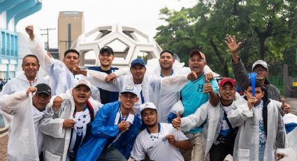 La tormenta tropical “Sara” provoca un par de apagones de luz en el estadio del Honduras-México en San Pedro Sula