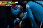 Honduras se queja de una agresión de la afición en Toluca a un integrante de su cuerpo técnico que se tiró al césped