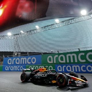 Checo Pérez acaba en el décimo lugar en la primera práctica del Gran Premio de Las Vegas