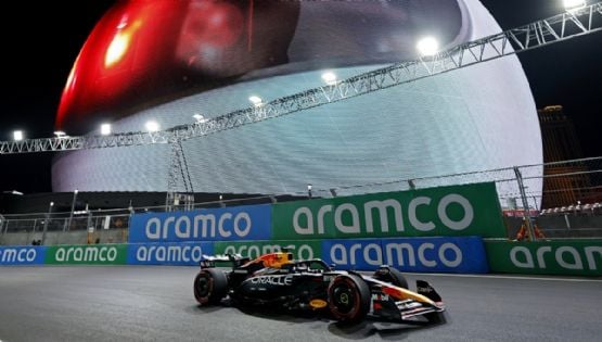 Checo Pérez acaba en el décimo lugar en la primera práctica del Gran Premio de Las Vegas; Hamilton fue el más rápido