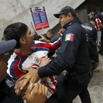 Aficionado del Atlas denuncia que fue apuñalado en el estadio de Chivas y le perforaron un pulmón