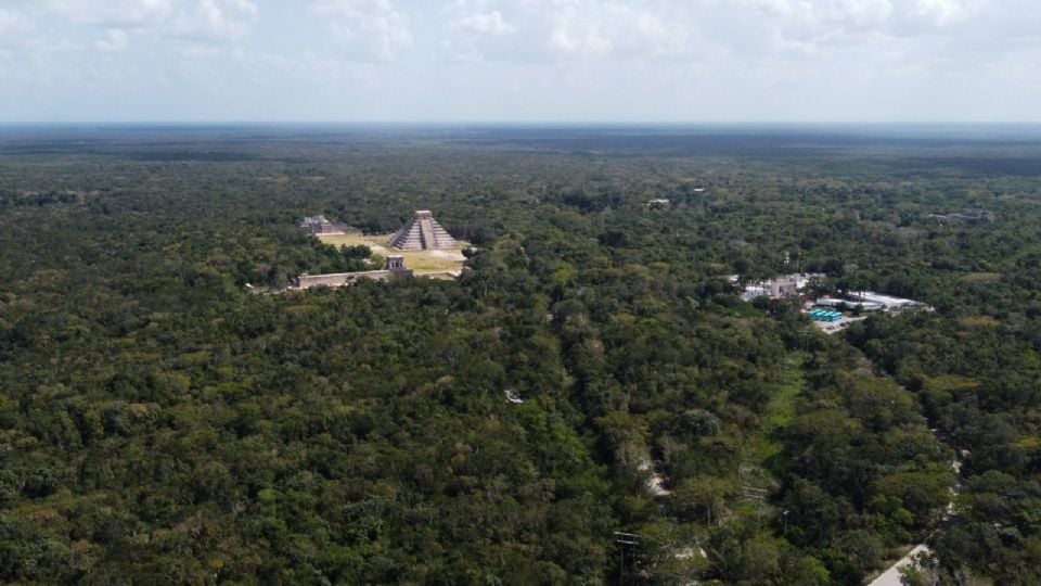 Descubren en Belice red de canales de pesca de 4 mil años, precedente a la civilización maya | LatinUS