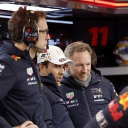 Checo Pérez cuestiona la estrategia de Red Bull en el Gran Premio de Las Vegas: “Comprometió la carrera y perjudicó muchísimo”