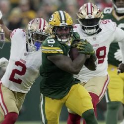 Los 49ers fueron apabullados por los Packers; se ponen con marca perdedora y su pase a playoffs se dificulta