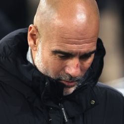 Pep Guardiola se lastima el rostro intencionalmente tras la frustración por el empate del City: “Quería hacerme daño”