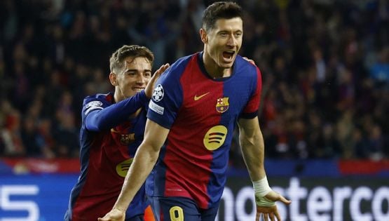 Lewandowski supera los 100 goles en Champions y lidera un triunfo que impulsa al Barcelona a los primeros lugares