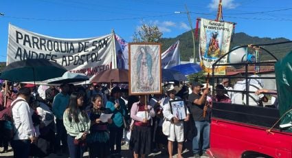 Feligreses exigen justicia por el asesinato del padre Marcelo Pérez en peregrinación en Chiapas