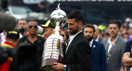 ¡Legendaria sorpresa! Djokovic aparece en la gran Final de la Copa Libertadores portando el trofeo para el campeón