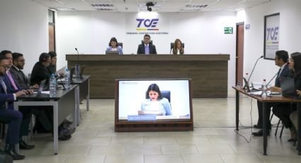 Sancionan a vicepresidenta de Ecuador con 150 días sin sueldo por faltar al trabajo