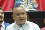 Velan al diputado Benito Aguas en la explanada del ayuntamiento de Zongolica; después se le hará un homenaje de cuerpo presente