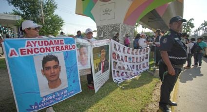 Familias de desaparecidos y damnificados de "John" protestan en Acapulco durante visita de Sheinbaum