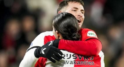 ¡En modo 'killer'! El mexicano Santiago Giménez marca tres tantos en goleada del Feyenoord