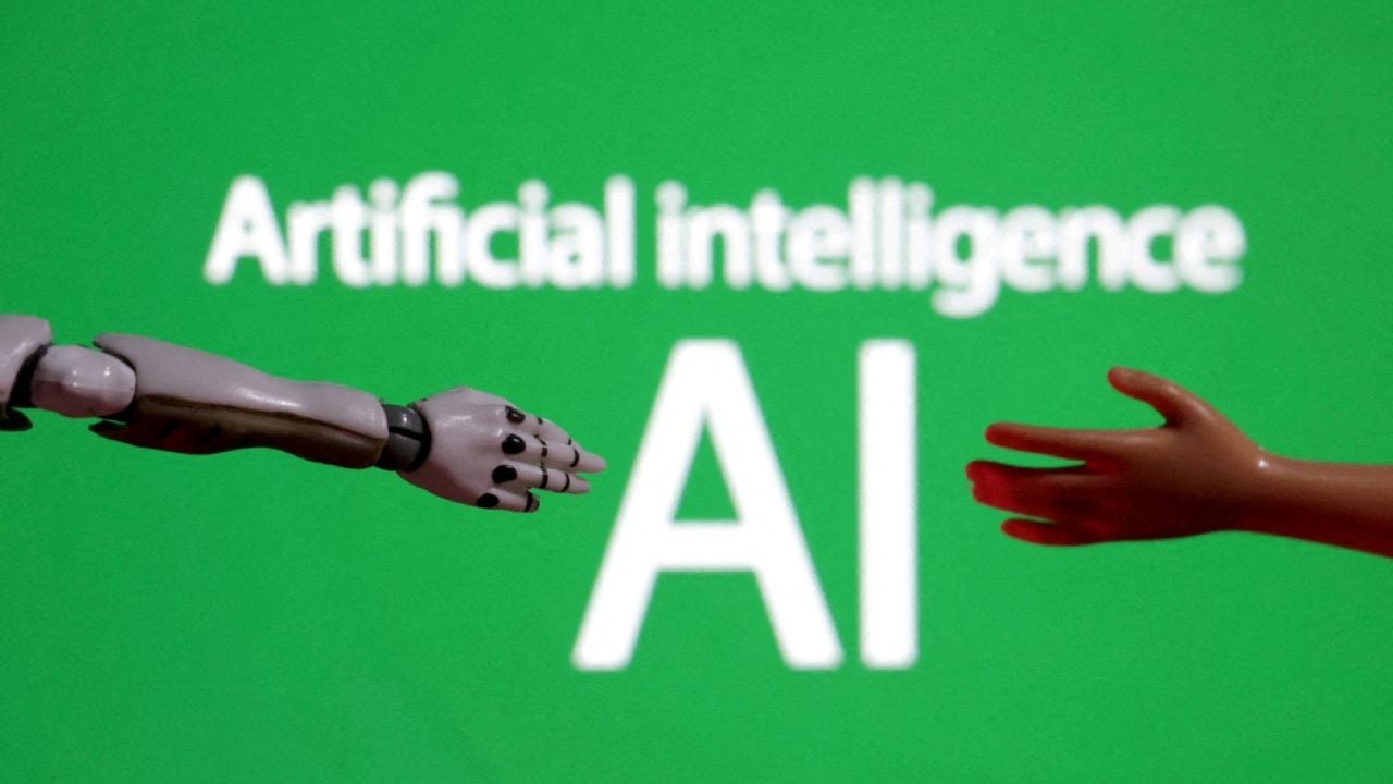 Exdirector científico de OpenAI asegura que la inteligencia artificial será  consciente de sí misma: "Cuanto más razone, más imprevisible será" | LatinUS