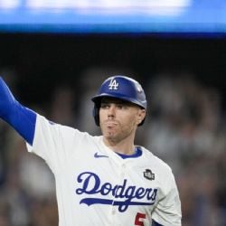 La pelota del histórico grand slam de los Dodgers en la Serie Mundial es subastada en 1.56 millones de dólares