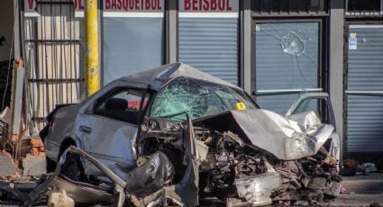 Sujetos asesinan a una persona en un asalto en Tijuana; persecución para detenerlos deja un muerto tras aparatoso choque