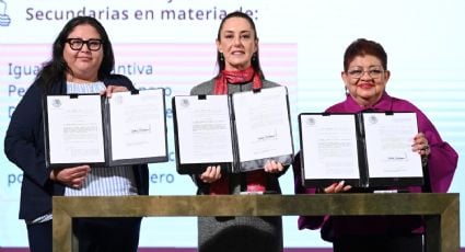 Sheinbaum firma decretos que reforman siete leyes secundarias en favor de las mujeres