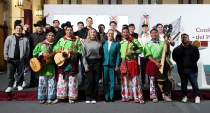 Sheinbaum presenta "regalo" en el Día Internacional del Migrante: un grupo de jóvenes canta himno