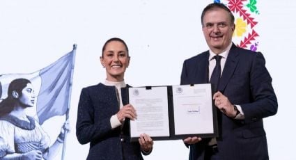 Sheinbaum firma decreto para incrementar los aranceles a la importación de textiles