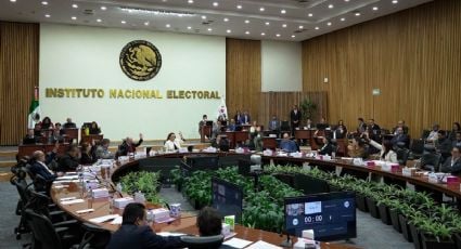 Juez impone nueva multa de 54 mil pesos a consejeros del INE por desacatar la suspensión de elecciones judiciales