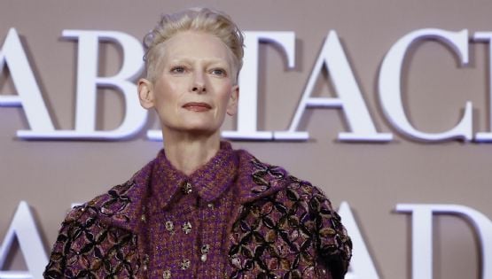 "Es uno de nuestros ídolos del cine moderno": Tilda Swinton recibirá el Oso de Oro honorífico