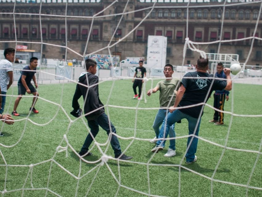 Aumenta la presión en Ecuador tras la desaparición de cuatro niños en una  cancha de futbol a manos de presuntos militares | LatinUS