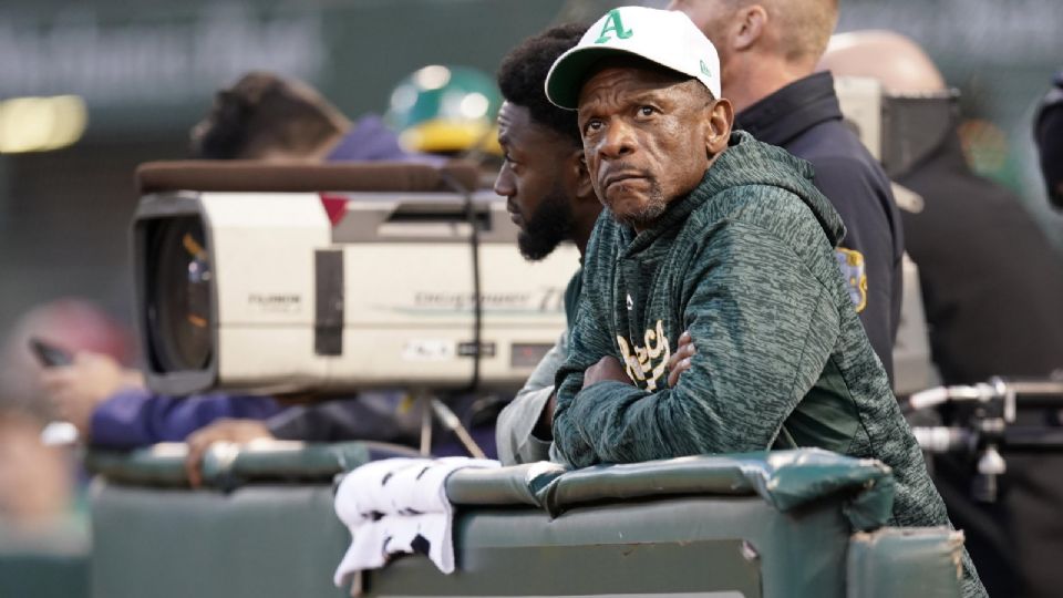 Henderson, viendo a 'sus' Athletics de Oakland.