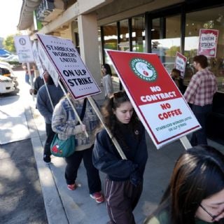 Huelga en Starbucks se intensifica y provoca el cierre de casi 60 tiendas en Estados Unidos