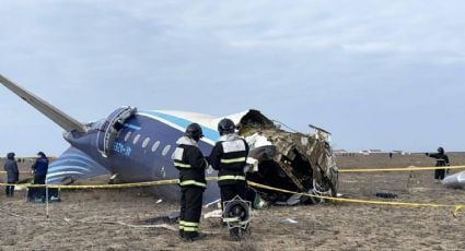 El avión que se estrelló en Kazajistán fue alcanzado por un misil ruso, afirman fuentes del gobierno de Azerbaiyán