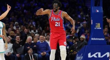 Joel Embiid, estrella de 76ers de Philadelphia, es multado con 75 mil dólares por la NBA tras gestos obscenos en Navidad