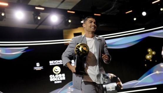 Cristiano Ronaldo recibe premio por ser el mejor goleador histórico y muestra su apoyo a Vinícius: “Merecía el Balón de Oro”