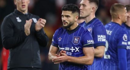 El capitán del Ipswich Town se niega a usar el brazalete arcoíris en campaña de apoyo de la Premier League a la comunidad LGBT