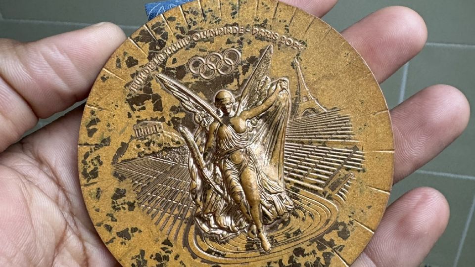 Así luce la medalla de bronce de Yohann Ndoye-Brouard.