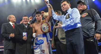 Emanuel 'Vaquero' Navarrete receta espectacular nocaut a Óscar Valdez y lo vence nuevamente en pelea de mexicanos