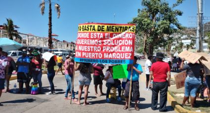 Habitantes de Acapulco bloquean diversos puntos del puerto por la falta de entrega de programas sociales