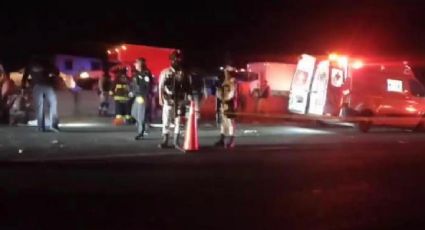 Hay tres personas muertas y 15 heridas por la volcadura de una camioneta en la autopista Salamanca-Querétaro