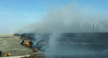 El gobernador Greg Abbott estima que los incendios forestales en Texas han destruido hasta 500 estructuras