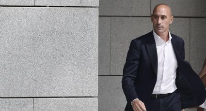 Luis Rubiales, expresidente de la Federación Española de Futbol, se pone a "plena disposición" de la jueza que lo investiga por corrupción