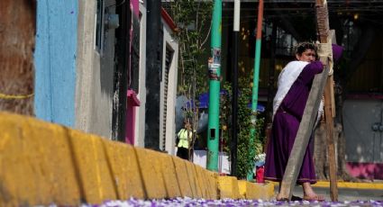 Organizadores del viacrucis de Iztapalapa piden a habitantes retirar la propaganda política durante las representaciones de Semana Santa