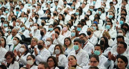 Colectivo exige el pago pendiente de becas a residentes de más de 18 centros hospitalarios en México