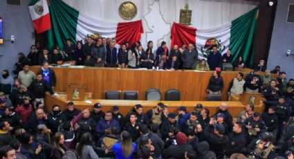 Procesan a 14 simpatizantes de MC por irrumpir en el Congreso de Nuevo León para tratar de impedir el nombramiento de un gobernador interino