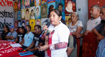 Padres de los 43 de Ayotzinapa rechazan condición de AMLO de reunirse sin abogados: "En esta vida no lo verá jamás"