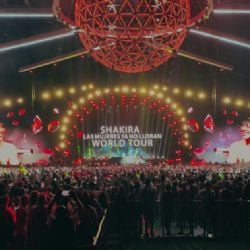 Shakira sorprende en Coachella al anunciar su gira "Las mujeres ya no lloran" durante una presentación con Bizarrap