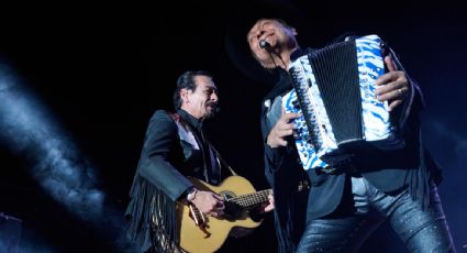 Los Tigres del Norte causan furor en Londres: fans se suben al escenario en el último concierto de su gira por Europa