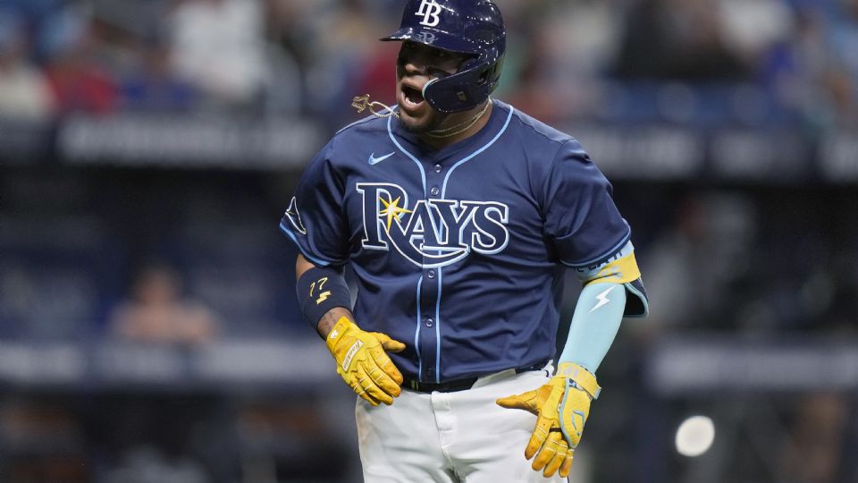 Paredes grita su vuelacercas en casa (Foto: AP).