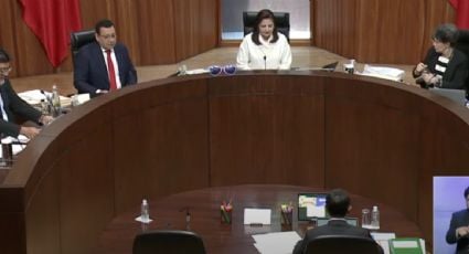 Tribunal Electoral ratifica acuerdo del INE de no suspender las conferencias matutinas de López Obrador