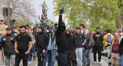 Policía francesa arresta a 45 personas que participaron en la protesta por el 1 de mayo en París